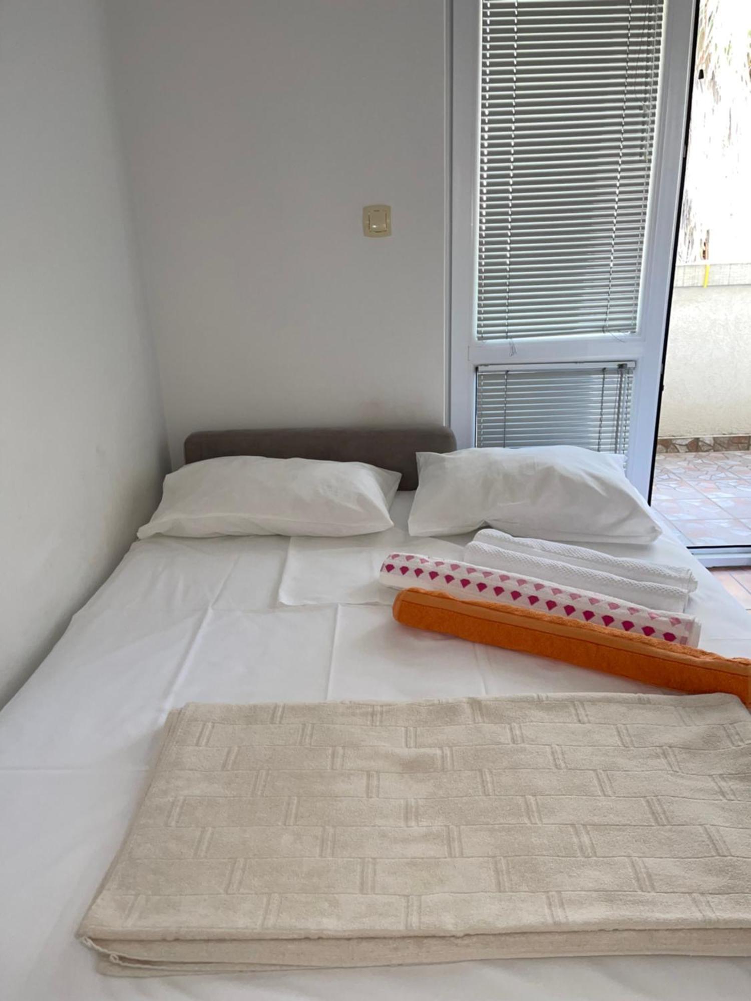 Apartment Susanj Бар Екстер'єр фото