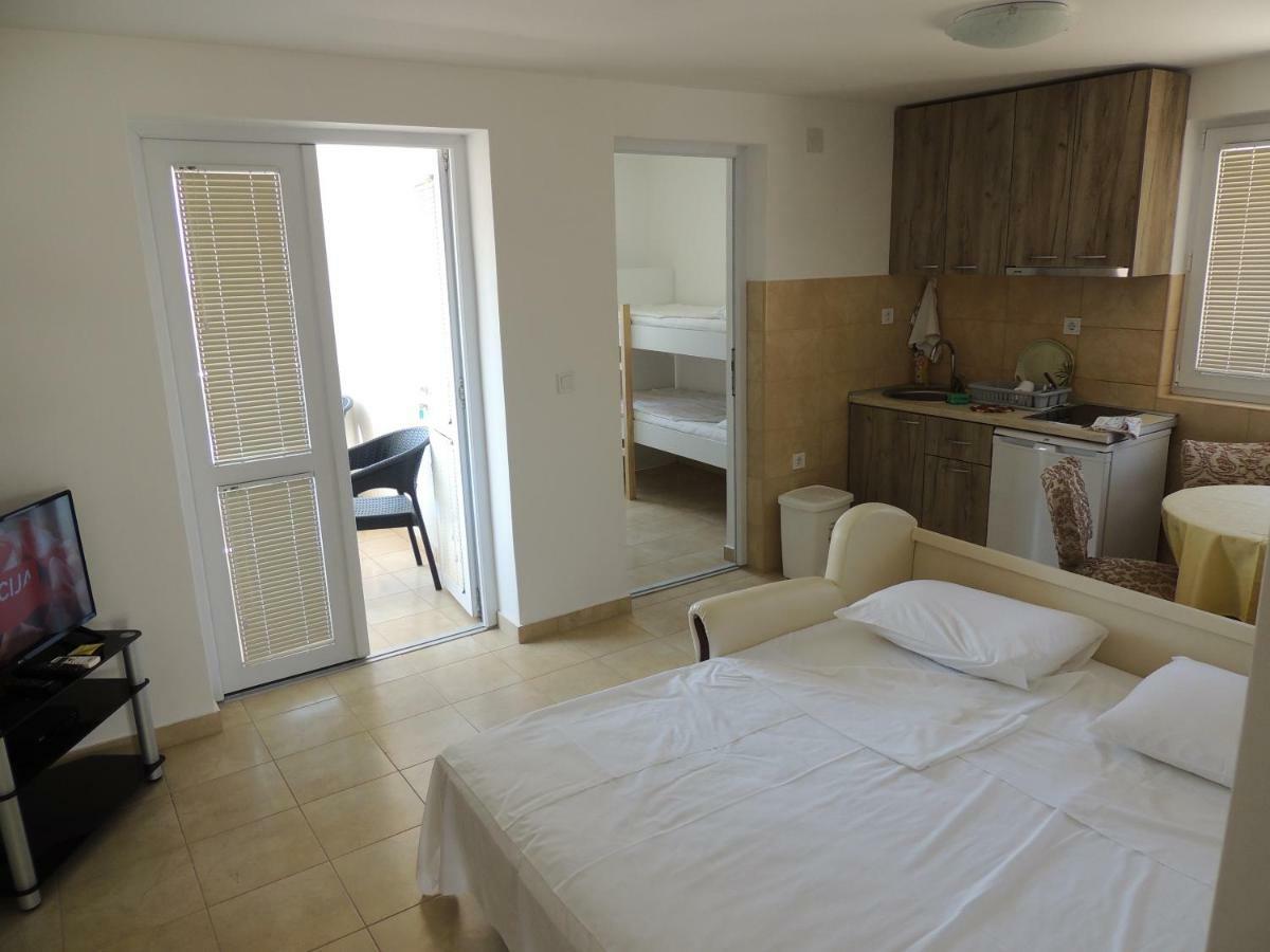 Apartment Susanj Бар Екстер'єр фото