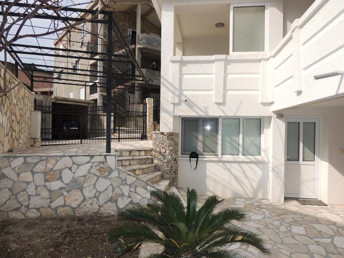 Apartment Susanj Бар Екстер'єр фото