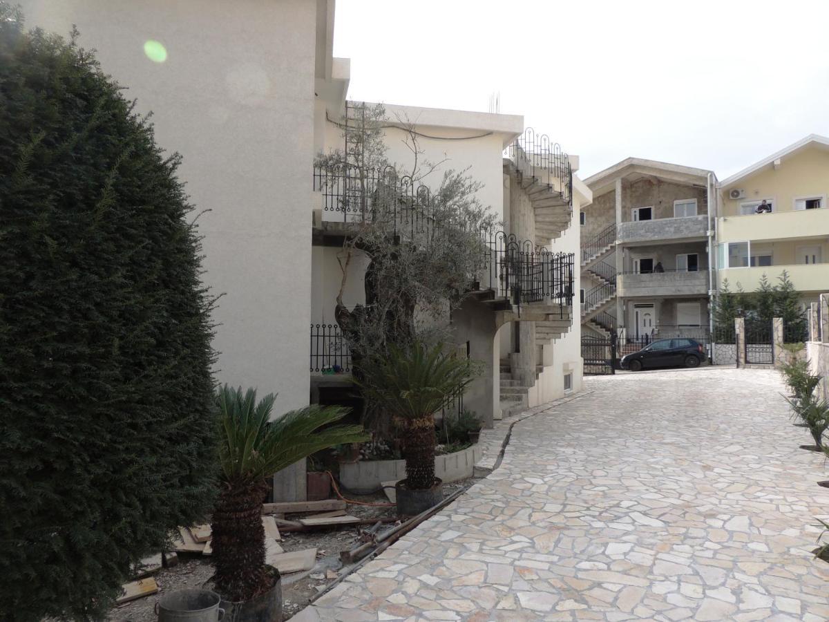 Apartment Susanj Бар Екстер'єр фото